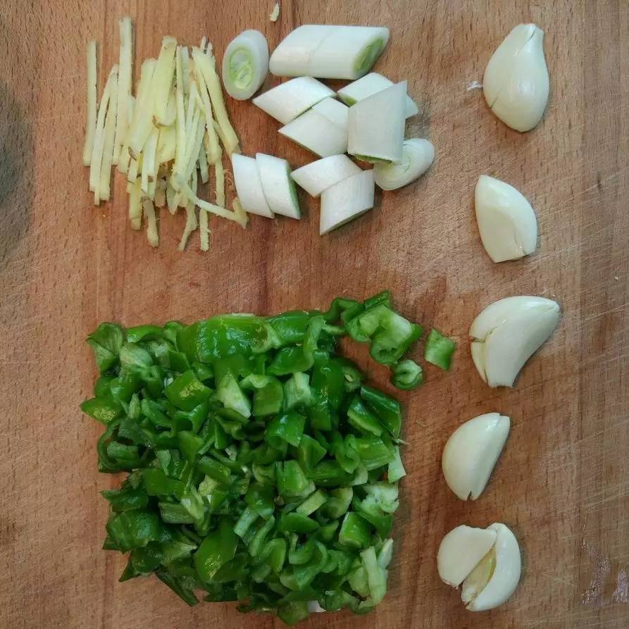 鲜螺蛳清洗,商用炒螺丝如何炒又嫩又好吸