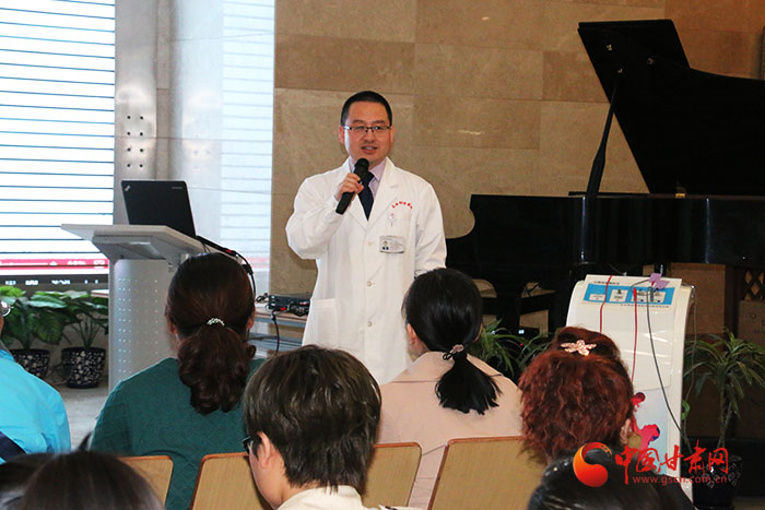 甘肃省妇幼保健院生孩子需24小时,准爸爸体验分娩痛