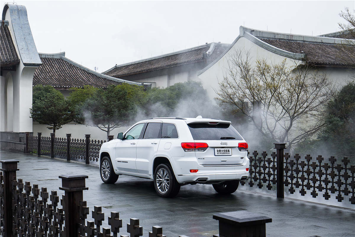 2022款jeep大切诺基海外试驾,试驾2018款jeep大切诺基