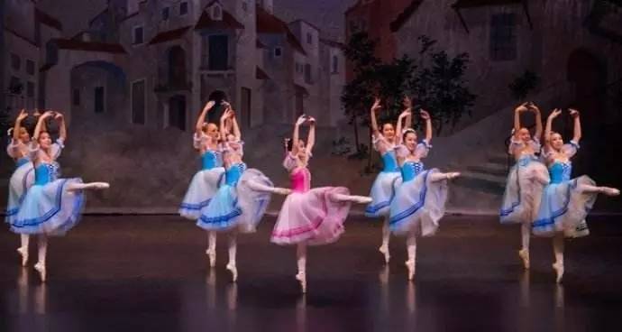 浪漫三月请你来舞蹈完整版,浪漫三月桃花红形体舞