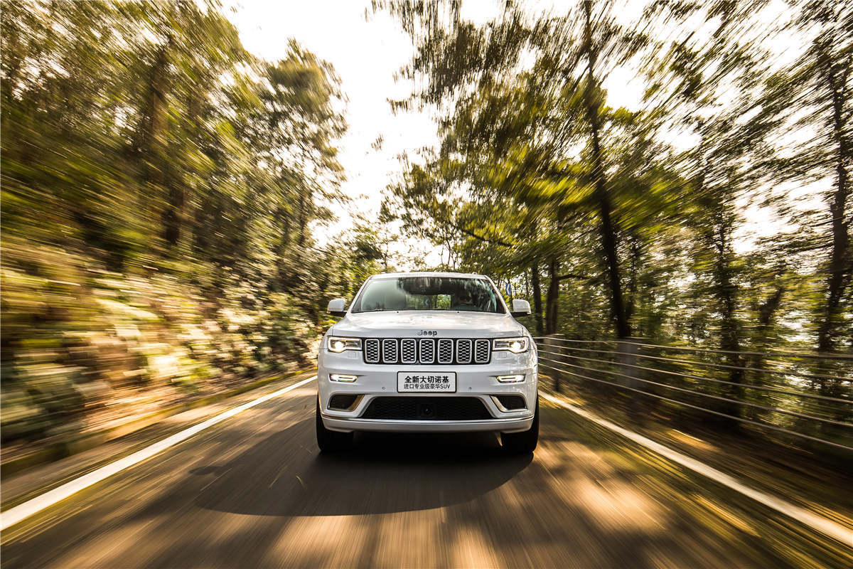 2022款jeep大切诺基海外试驾,试驾2018款jeep大切诺基