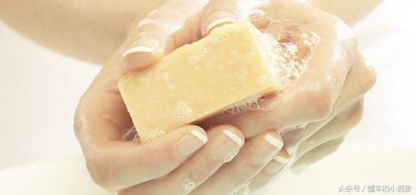 玻璃轻微划痕修复挡风玻璃,汽车前挡风玻璃牙膏去除划痕