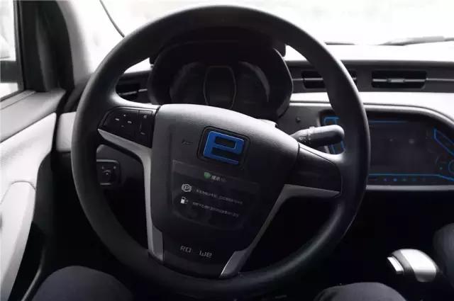 成都共享汽车增至6家，最全实测报告在此！9.9开奔驰都是豁你