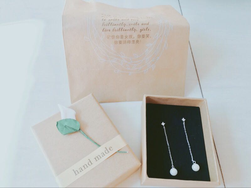 耳洞不出脓后经常流血,耳洞不愈合流脓流血