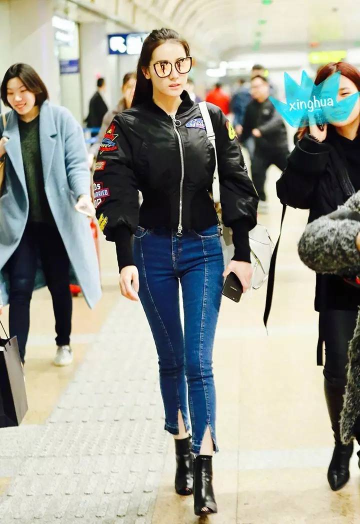 迪丽热巴穿搭曝光,迪丽热巴最新的穿搭品牌