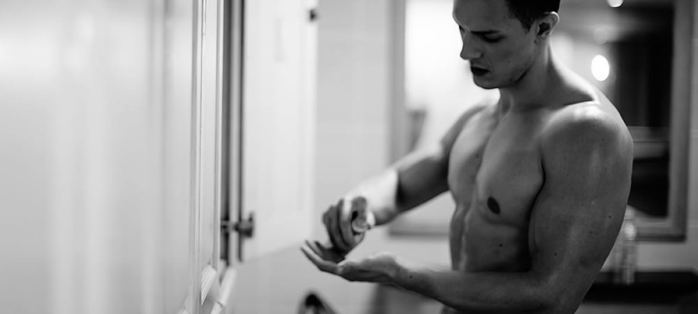 男士背上长痘,男士背上胸上长很多痘痘