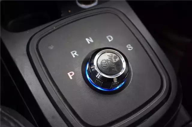 成都共享汽车增至6家，最全实测报告在此！9.9开奔驰都是豁你