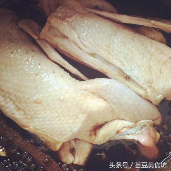 自制卤水鸭，闺蜜天天吵着要我煮，做法超简单好吃到爆
