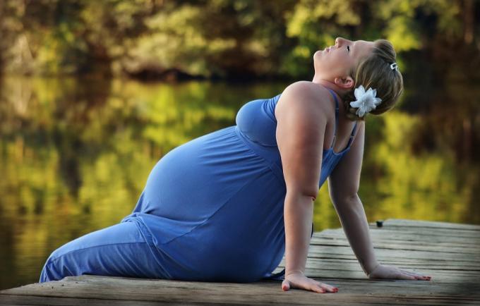 第一次做试管移植成功率高吗,试管内膜薄血流不好能怀孕吗