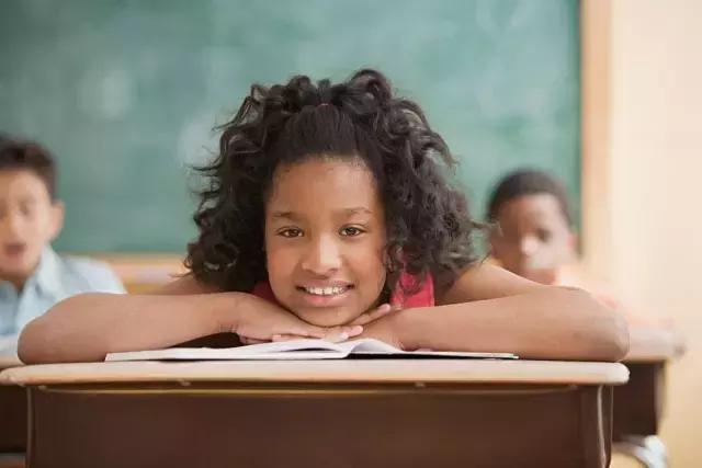 儿童弱视完全治愈后家长的心态,8岁孩子弱视恢复的几率有多大