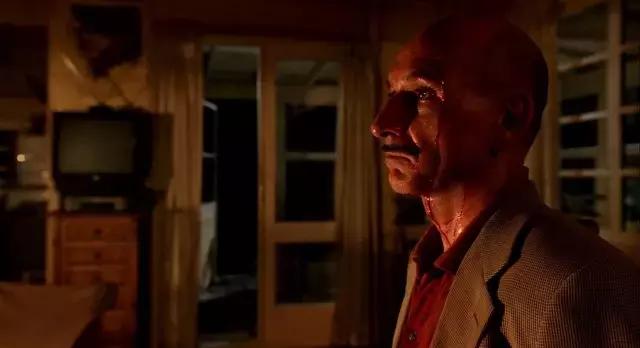 除了以暴制暴还能用什么方法,除了以雷霆击破黑暗还可以喊什么