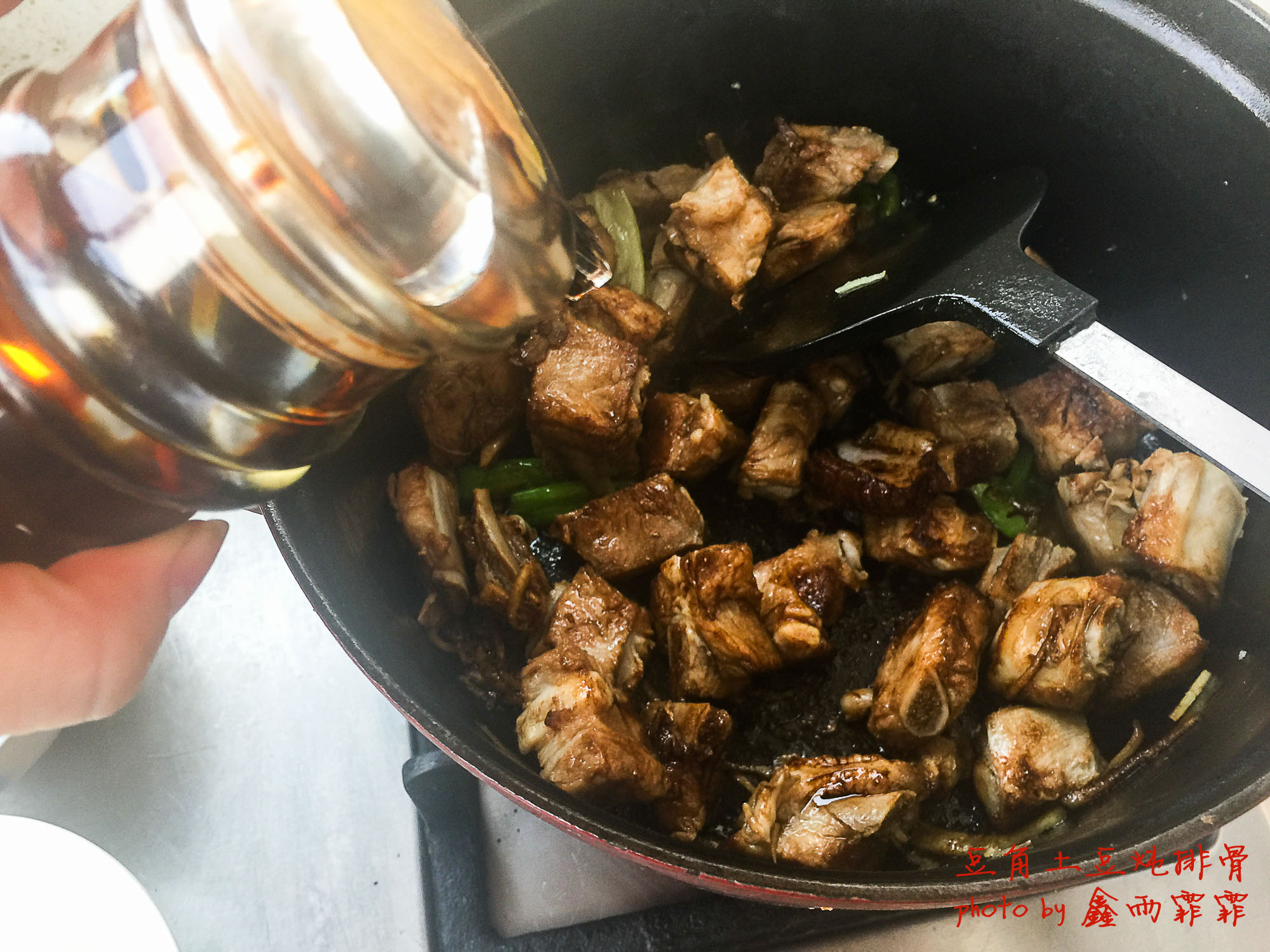 为什么自己做的排骨嚼不动,排骨做时腥味特别大什么原因