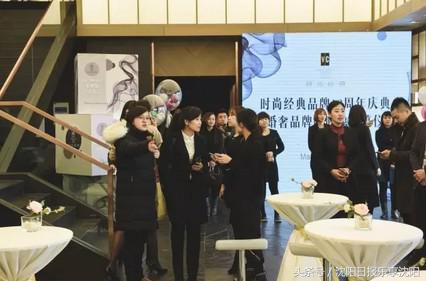 阳光正好，微风不燥，而你刚好19岁—时尚经典19周年庆纪实