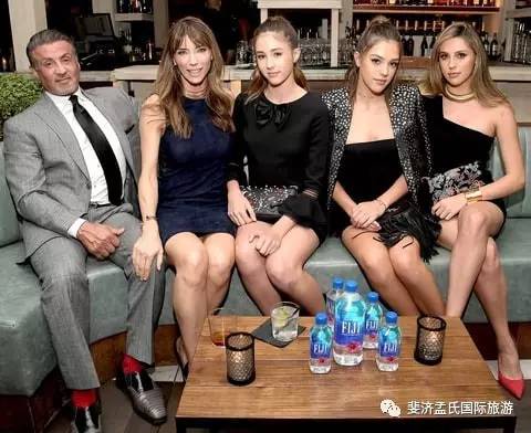 「每滴水都环保」的Fijiwater