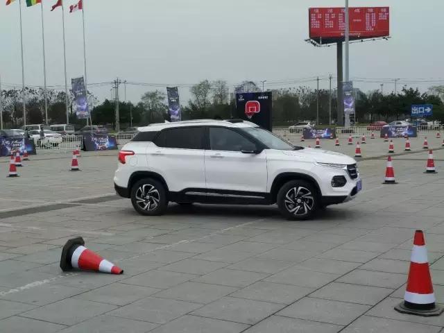 自在如风的少年上热门,宝骏510手动舒适版跑高速