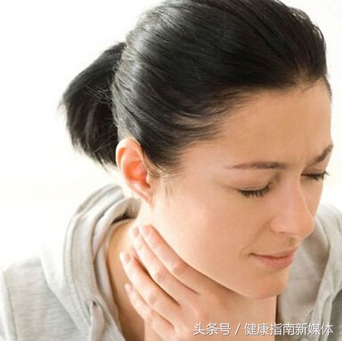 掏耳朵嗓子痒想咳嗽,掏耳朵喉咙痒咳嗽怎么回事