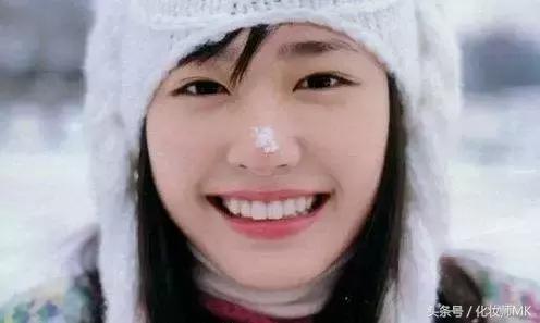 脸色暗沉长痘怎么化妆好,脸色不均怎么调理最有效