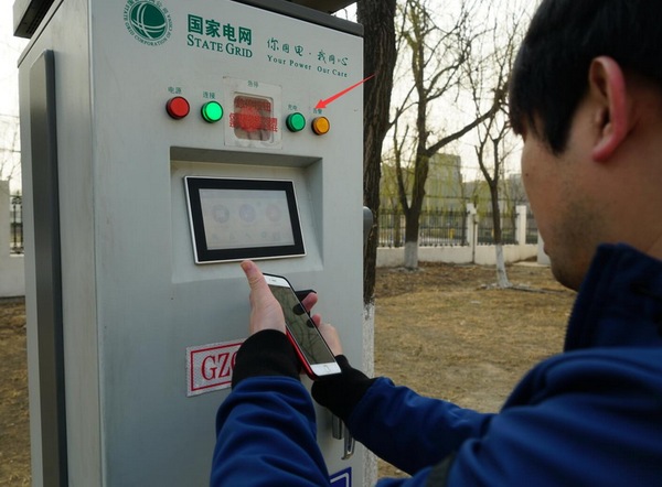 北汽ev260测评,续航评测车评人