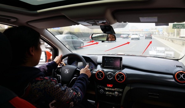 北汽ev260测评,续航评测车评人