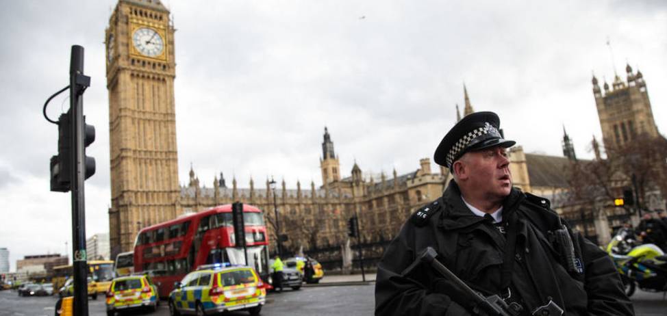 英国伦敦奥特莱斯 (伦敦奥特莱斯一片欢腾)