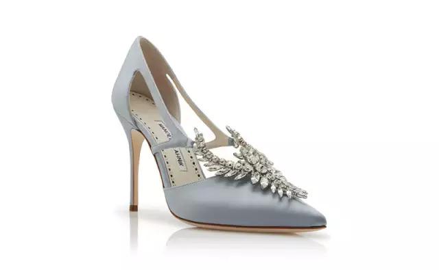 全球十大最美婚鞋品牌,适合脚宽脚胖的红色婚鞋测评