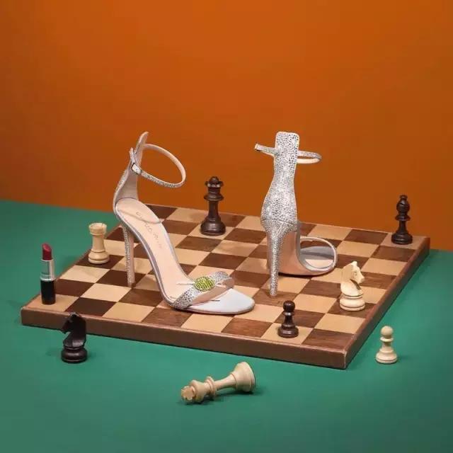 全球十大最美婚鞋品牌,适合脚宽脚胖的红色婚鞋测评