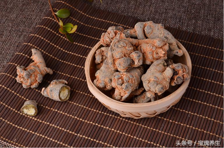 如何巧用三七淡斑美白,三七美白祛斑最快的方法