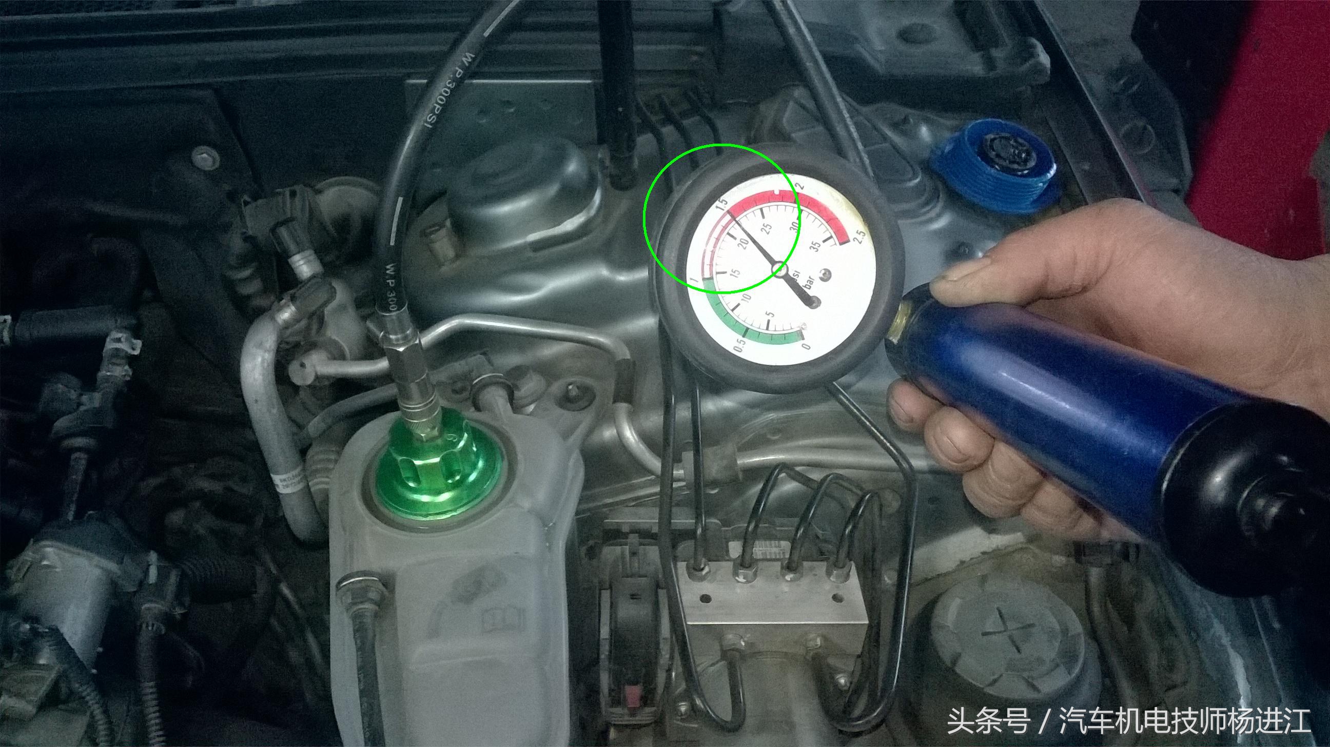 发动机漏防冻液维修多少钱,车漏防冻液最快的修补方法