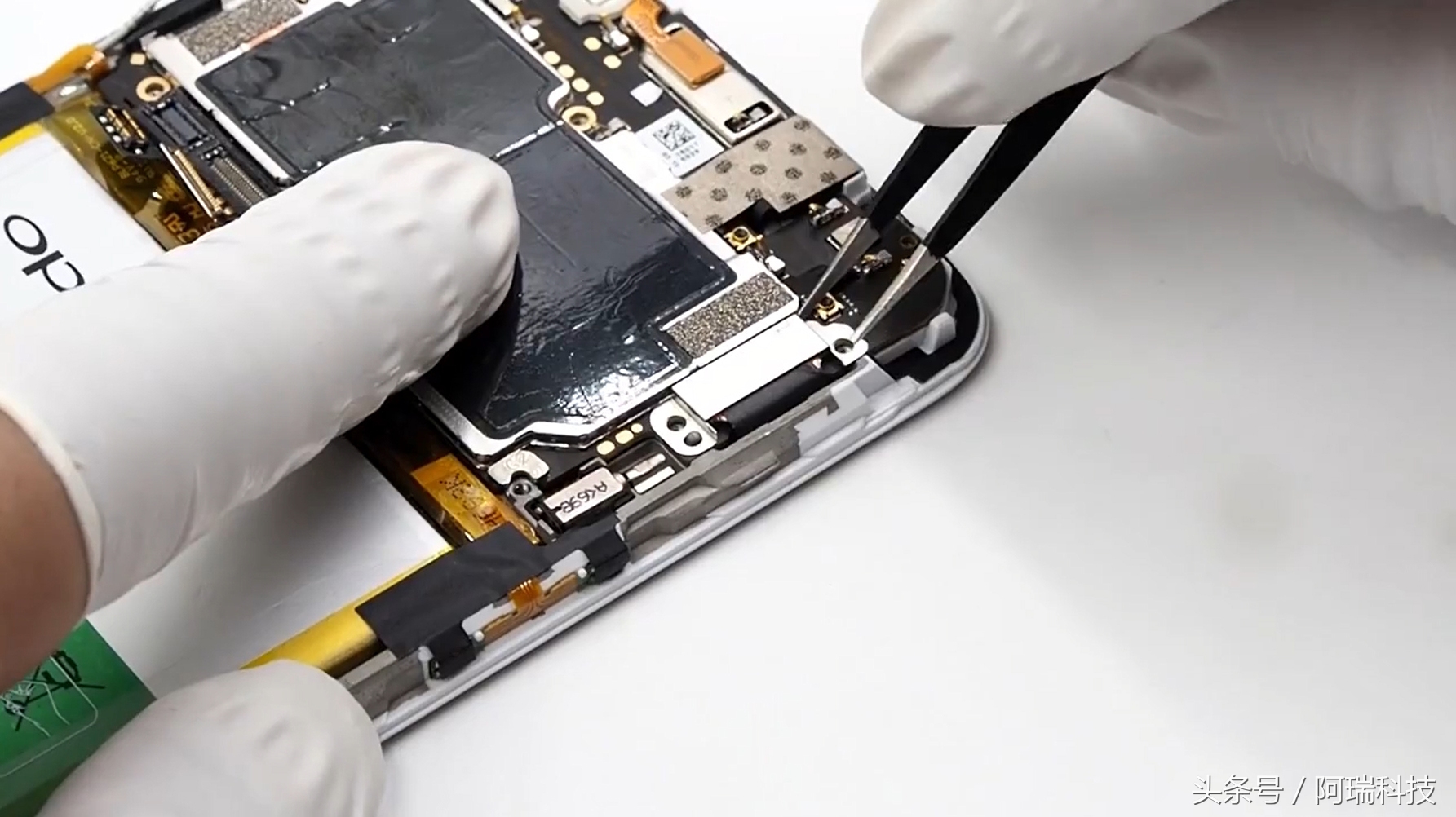 oppor9s鎷嗚В瑙嗛鏁欑▼,oppor9s鎷嗘満璇︾粏鍥捐В