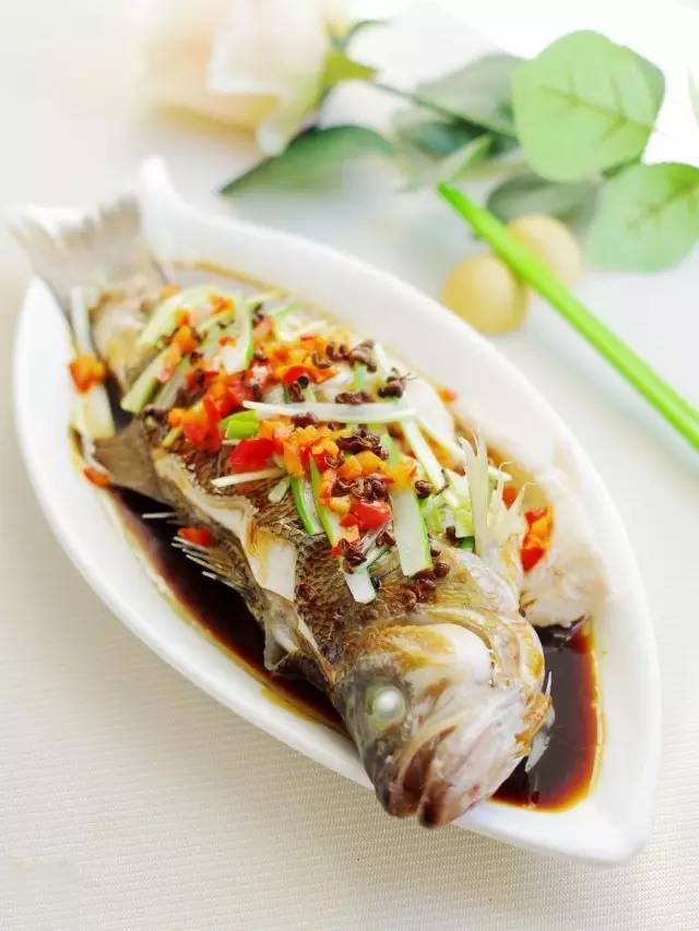 孕妇能不能吃鲫鱼卵,孕妇能不能吃怀孕的鱼