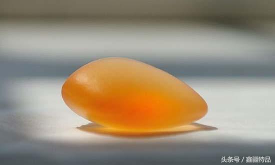 新疆戈壁海蓝宝石一克拉多少钱,新疆阿勒泰戈壁海蓝宝石原石