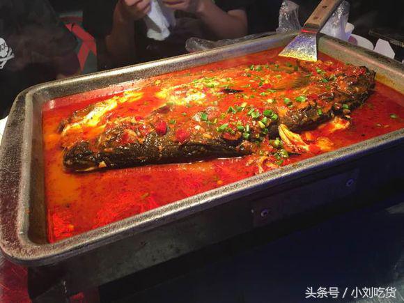 武汉美食美女视频,98妹子的美食记录