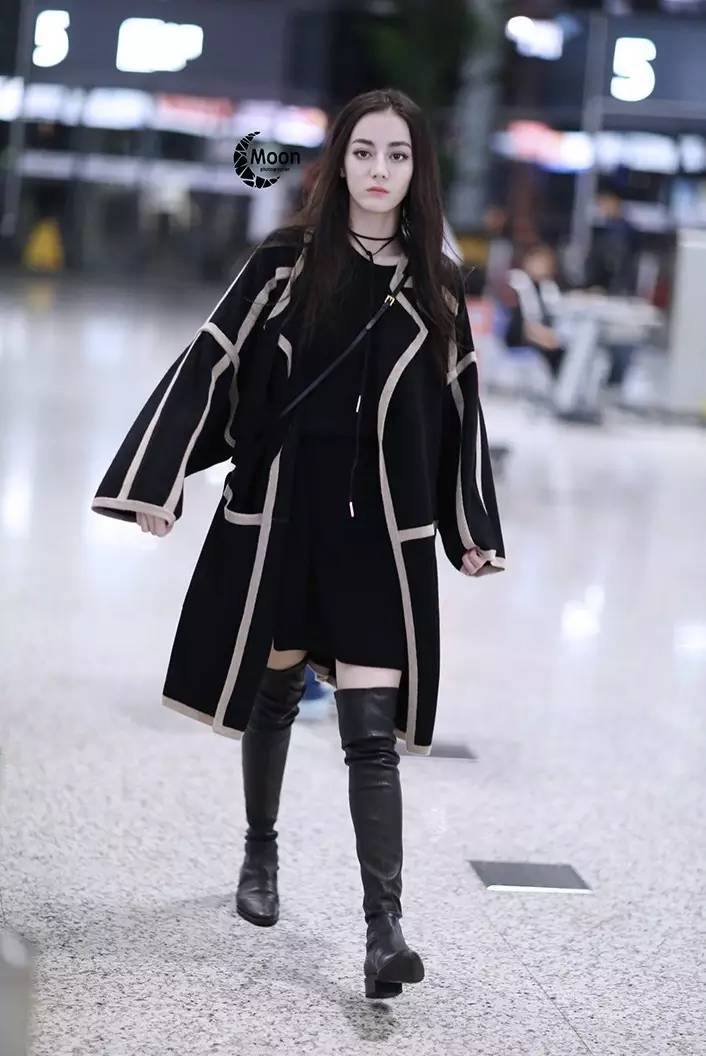 迪丽热巴穿搭曝光,迪丽热巴最新的穿搭品牌