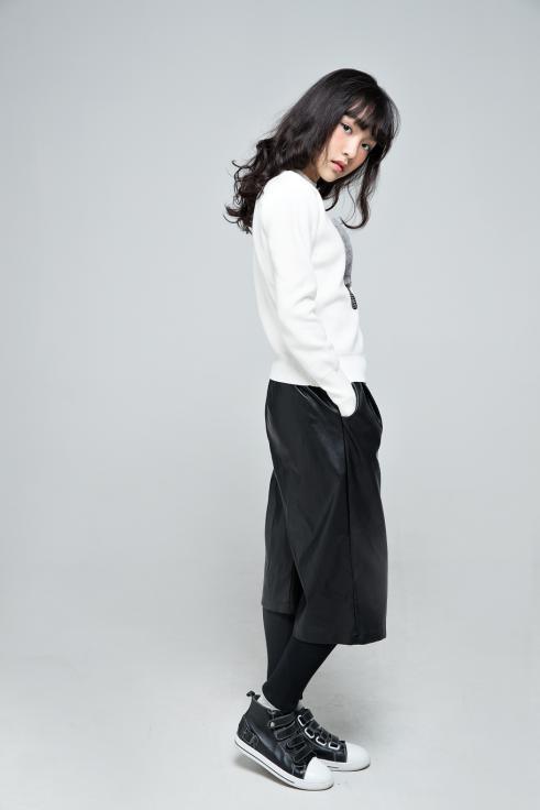 引领时尚潮流的百变小魔女贺美琦酷炫风来袭