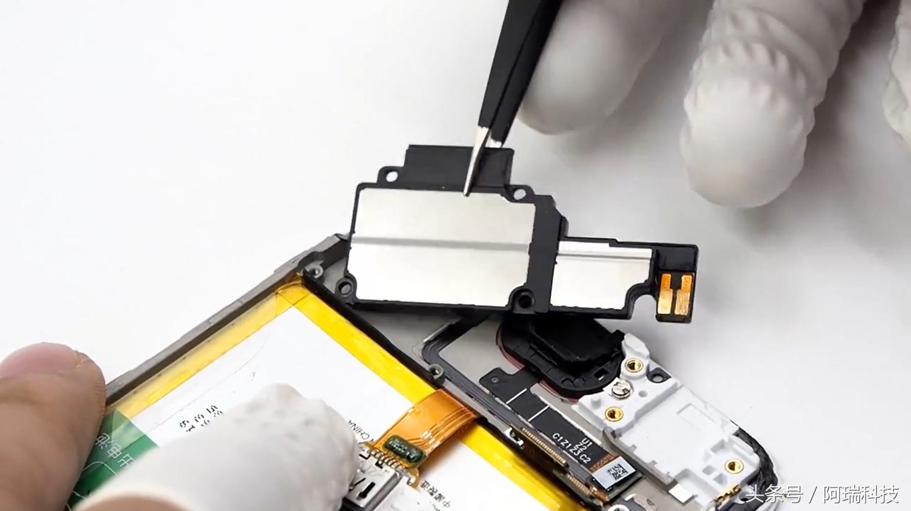 oppor9s鎷嗚В瑙嗛鏁欑▼,oppor9s鎷嗘満璇︾粏鍥捐В