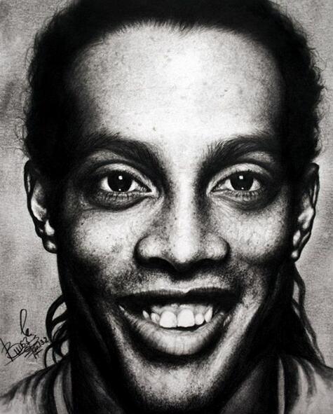 一组足球球星及教练素描头像，速度珍藏