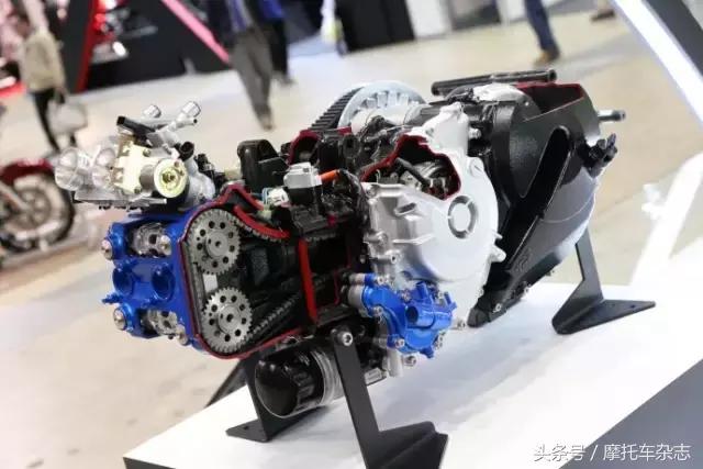 本田adv750和雅马哈tmax光阳ak550,光阳ak550premiumckd版大陆啥时候上市