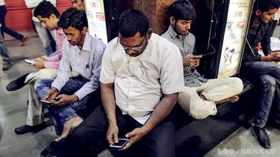 雷军说小米要进入高端市场,雷军表示小米推动全球手机普及