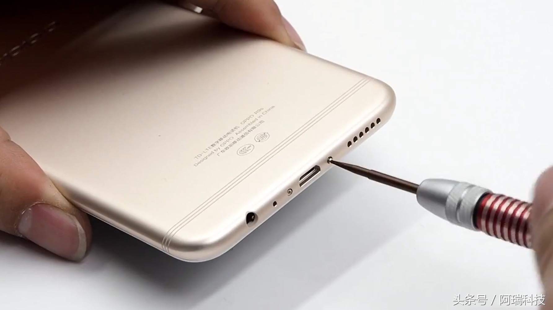 oppor9s鎷嗚В瑙嗛鏁欑▼,oppor9s鎷嗘満璇︾粏鍥捐В