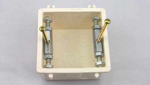 开关插座暗盒松动怎么办,插座暗盒坏了维修技巧