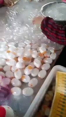 一根香蕉开啤酒瓶，你也可以