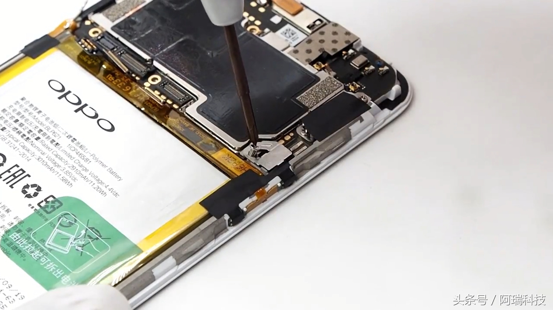 oppor9s鎷嗚В瑙嗛鏁欑▼,oppor9s鎷嗘満璇︾粏鍥捐В