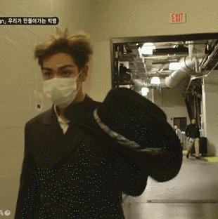 bigbang分享权志龙,bigbangtop入伍视频