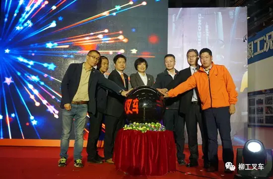 柳工全新四吨叉车,柳工最新款大吨位叉车