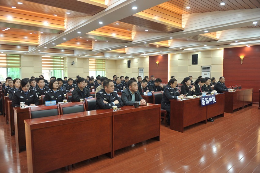 怎么做一名合格的警察,如何做一名合格的司法鉴定员