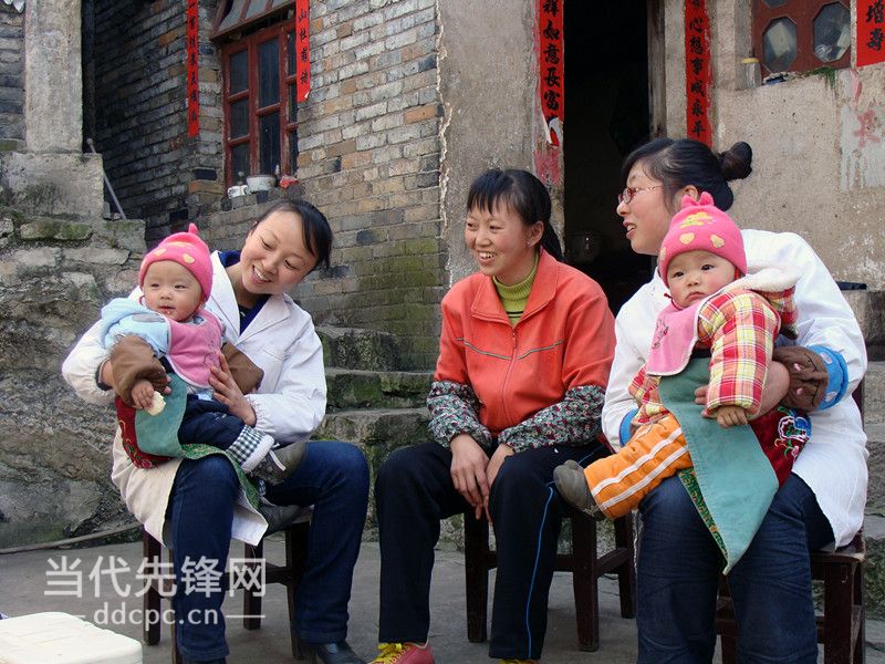 最美乡村医生钟晶颁奖词,最美乡村医生钟晶能治白癜风吗