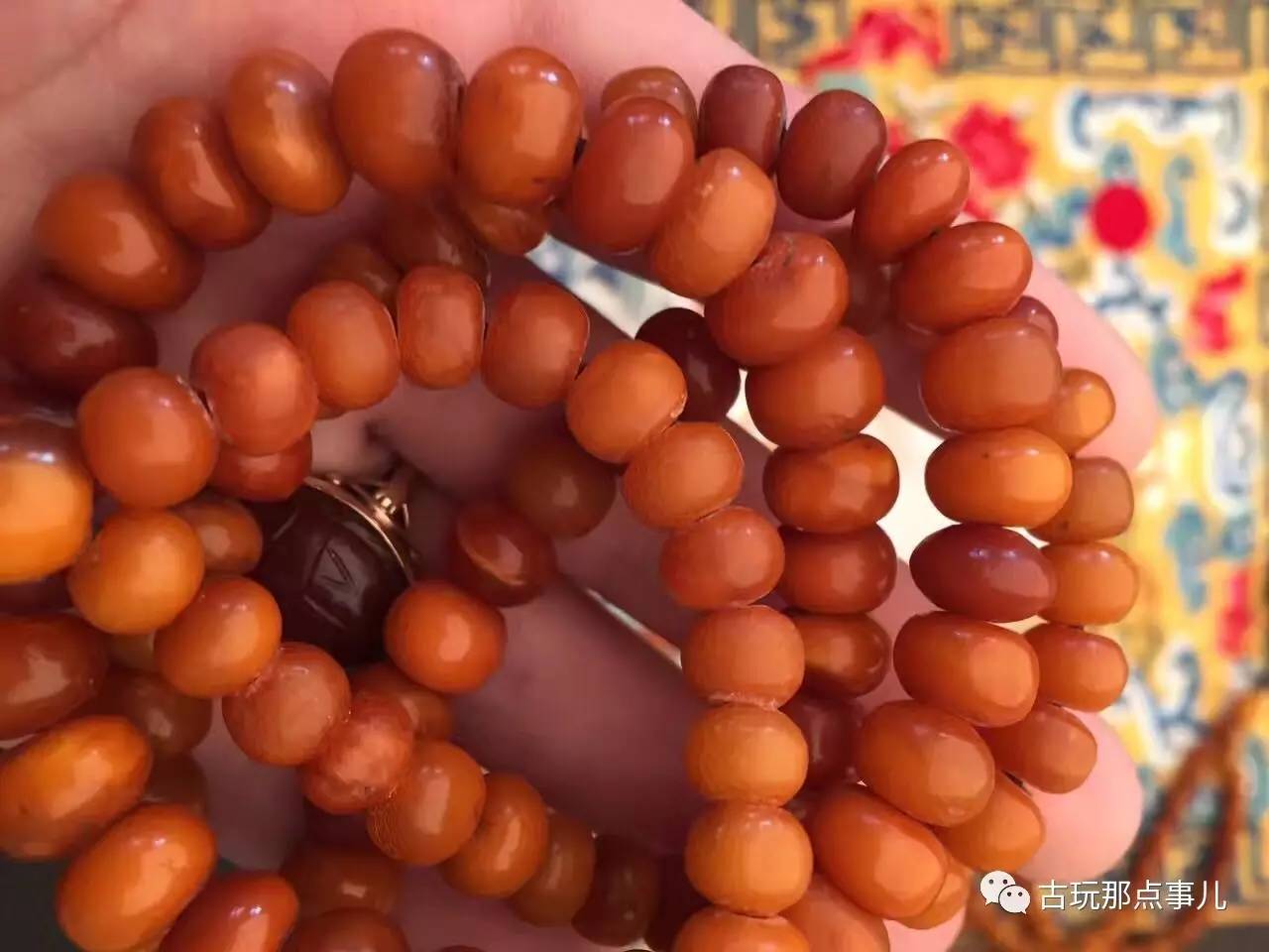 辨别烤色老蜜蜡方法图片,鉴别老蜜蜡的简单方法图片