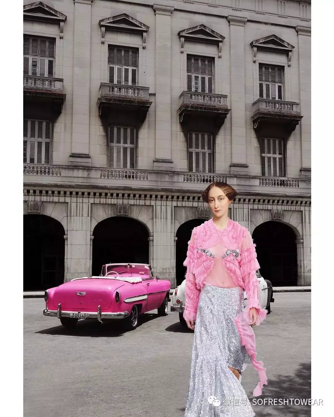 ugg鞋穿搭,ugg复古鞋怎么搭配衣服