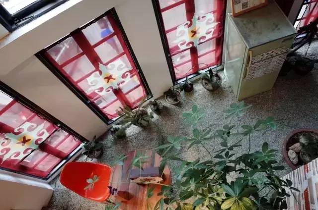 这座藏在旧城区菜市场里的“百货”，装满了老厦门的味道！