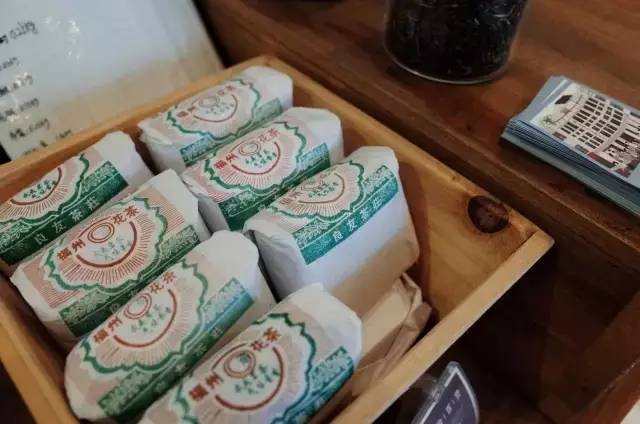 这座藏在旧城区菜市场里的“百货”，装满了老厦门的味道！